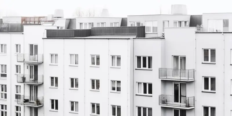 Nieruchomości na sprzedaż - o czym warto pamiętać oraz co zachęca klientów do kupna?